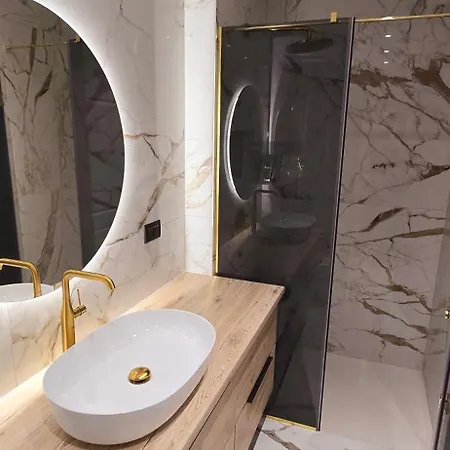 Aro Apartment *