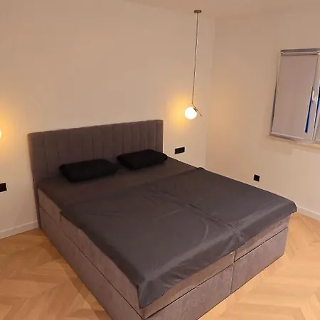 Apartment Aro