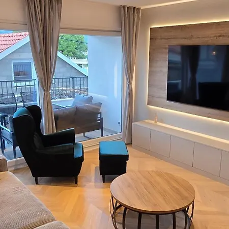 Apartment Aro