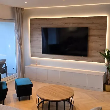 Aro Apartment *
